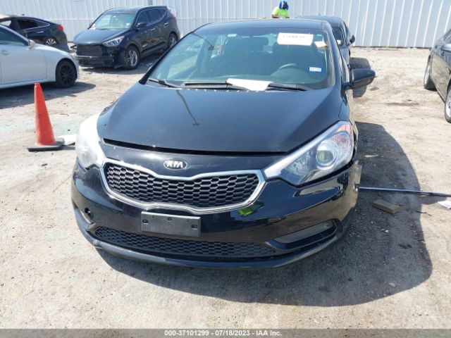 KNAFK4A6XG5519422 KIA FORTE LX