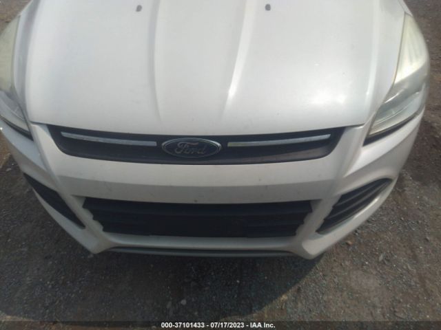 1FMCU0GX1FUB68425 Ford ESCAPE SE