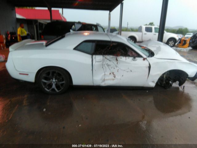 2C3CDZAG9JH333929 Dodge Challenger Sxt Plus