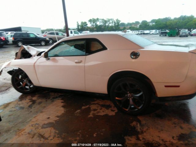 2C3CDZAG9JH333929 Dodge Challenger Sxt Plus