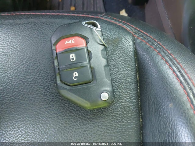 1C4HJXFG1JW230979 Jeep Wrangler Unlimited Rubicon