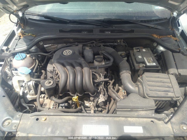 3VW2K7AJ2FM230418 Volkswagen Jetta Sedan 2.0l S