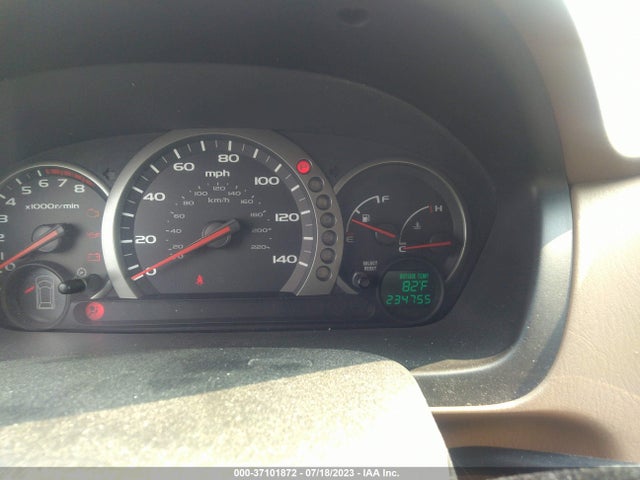 2005 HONDA PILOT EX-L WITH RES VIN: 5FNYF18605B006499