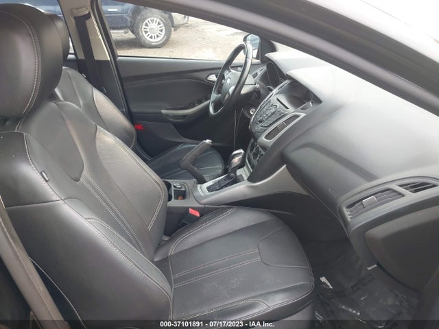 2014 FORD FOCUS SE VIN: 1FADP3K2XEL272905
