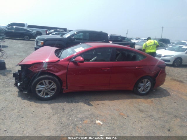 2020 HYUNDAI ELANTRA SEL VIN: 5NPD84LF0LH552896