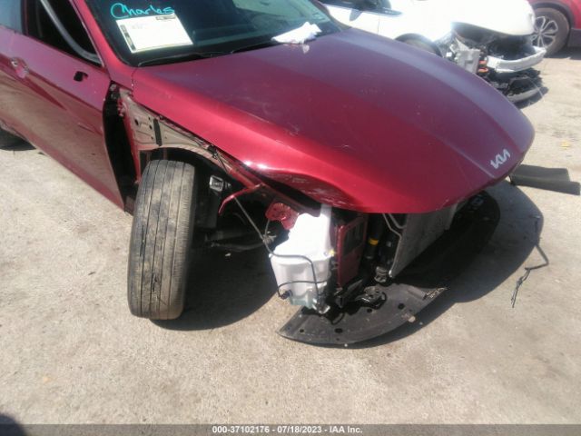 5XXG14J28NG085856 KIA K5 LXS
