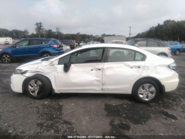 19XFB2F50FE232228 Honda Civic Sedan Lx