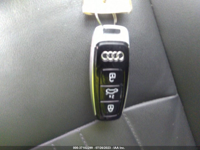 2020 Audi A6, VIN: WAUE8AF27LN070418