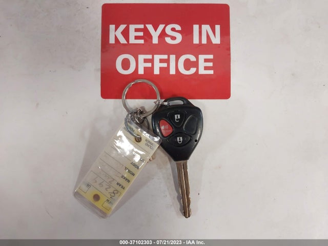 2008 TOYOTA RAV4 VIN: JTMBD35V685186600