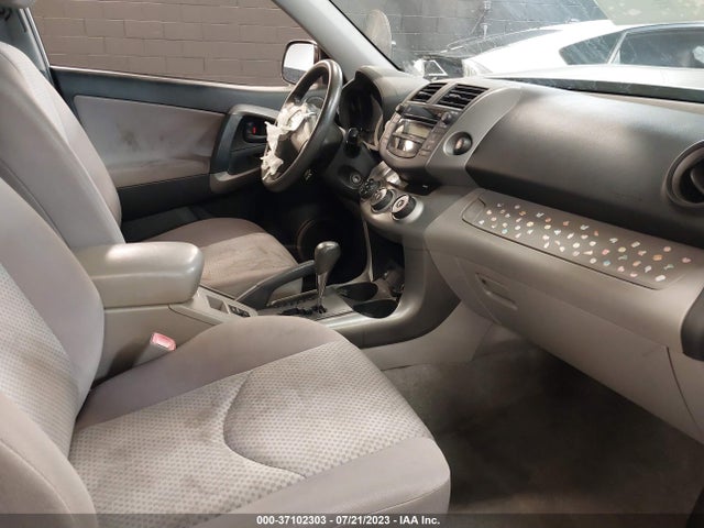 2008 TOYOTA RAV4 VIN: JTMBD35V685186600