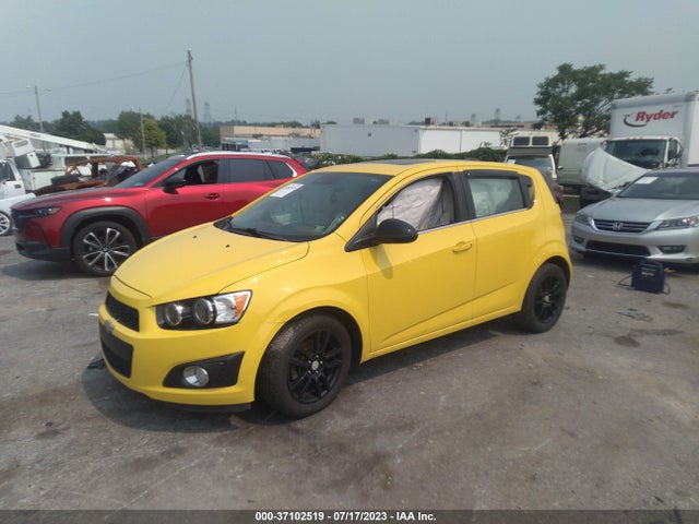 Chevrolet SONIC LT 2016 1G1JC6SB8G4136112 Image 2