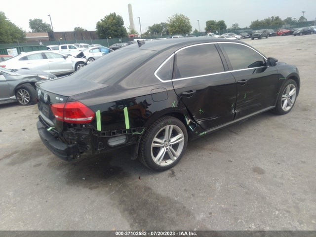 1VWBT7A37EC104571 Volkswagen Passat Se W/sunroof