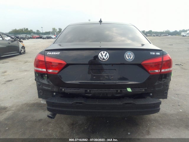 1VWBT7A37EC104571 Volkswagen Passat Se W/sunroof