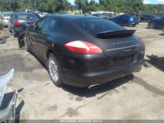 2013 PORSCHE PANAMERA WP0AA2A71DL016477 Photo 2