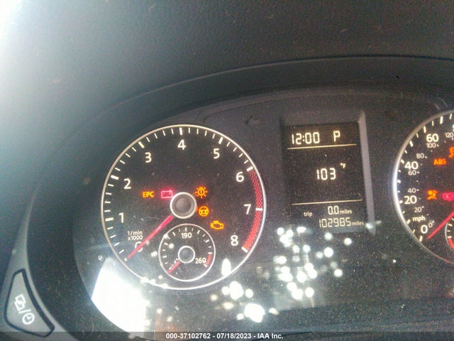 1VWAT7A36EC054726 Volkswagen Passat Wolfsburg Ed