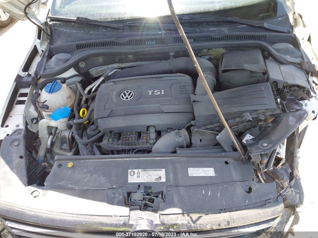 3VWB17AJ0EM432014 Volkswagen Jetta Sedan Se W/connectivity/sunroof