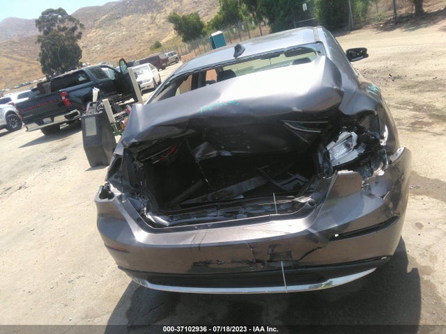Honda Insight Touring 2019 19XZE4F95KE001130 Image 16
