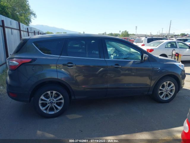 1FMCU9GD1HUC97908 Ford ESCAPE SE