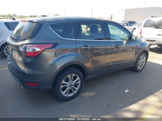 1FMCU9GD1HUC97908 Ford ESCAPE SE