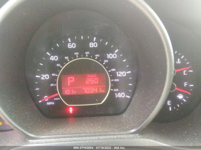 KNDJN2A29K7685708 KIA Soul Base