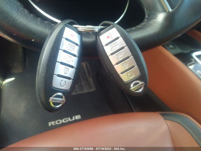 JN8AT2MT8JW452891 Nissan Rogue Sl