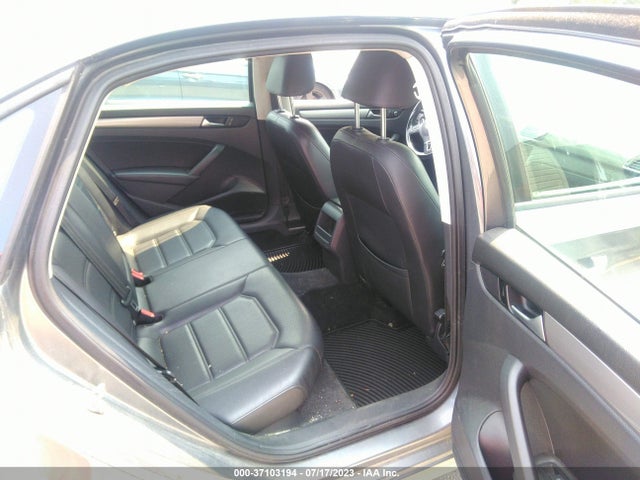 1VWAT7A36FC091051 Volkswagen Passat 1.8t Wolfsburg Ed
