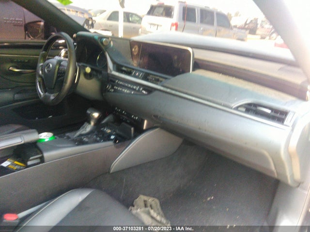 58ADZ1B15LU080710 Lexus ES