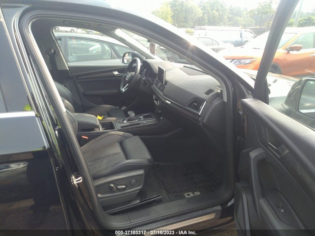 WA1CNAFY2K2047985 Audi Q5 Prestige