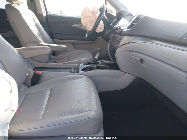 2019 HONDA RIDGELINE RTL-T VIN: 5FPYK3F60KB024160