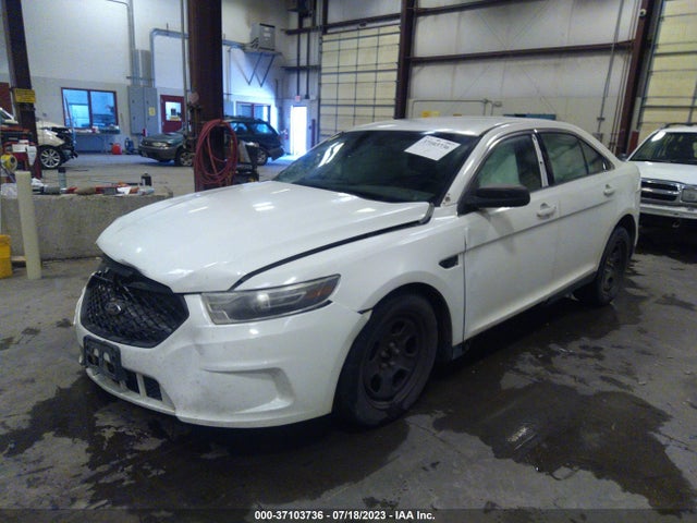 Ford SEDAN POLICE INTERCEPTOR 2015 1FAHP2L84FG182240 Image 2
