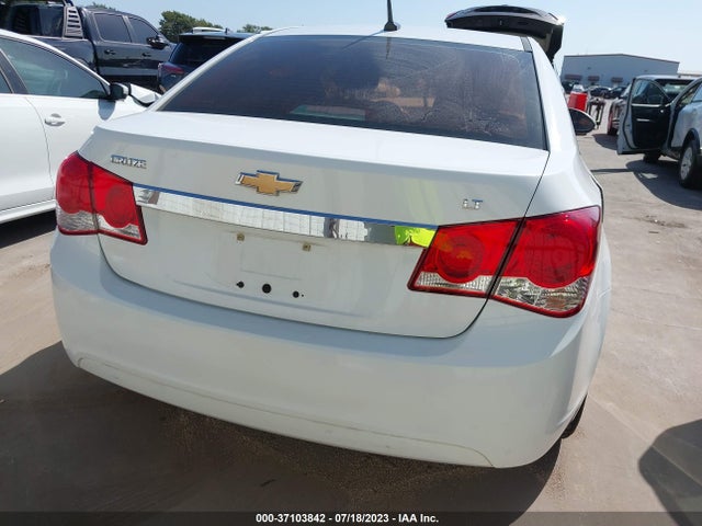 Chevrolet Cruze 2lt 2014 1G1PE5SB2E7312548 Image 17