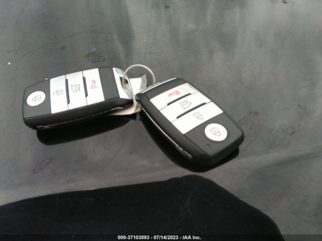 5XYKU4A70FG648103 KIA SORENTO EX