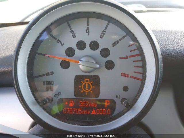 2010 MINI COOPER HARDTOP VIN: WMWMF3C56ATZ62082