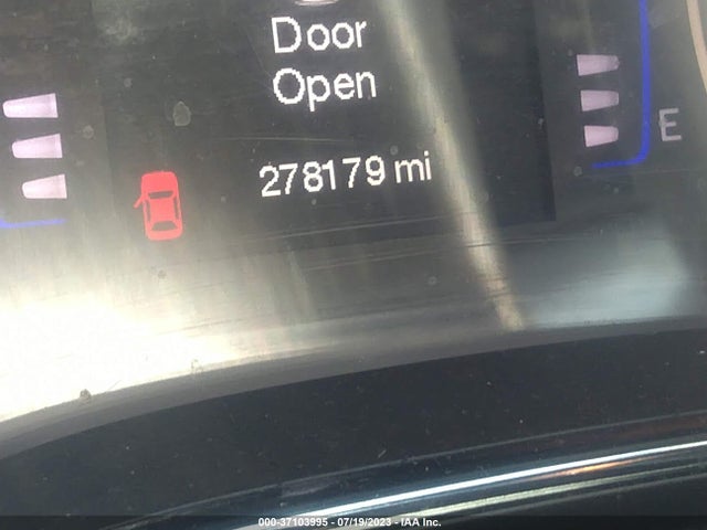 Chrysler 200 S 2015 1C3CCCBG2FN572963 Image 15