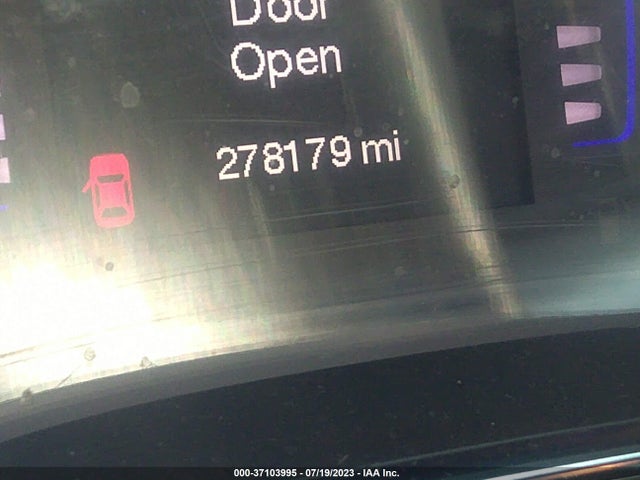 Chrysler 200 S 2015 1C3CCCBG2FN572963 Image 7