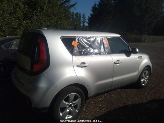 KNDJN2A26K7020698 KIA Soul Base