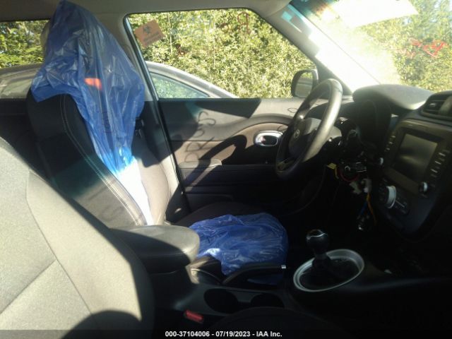 KNDJN2A26K7020698 KIA Soul Base