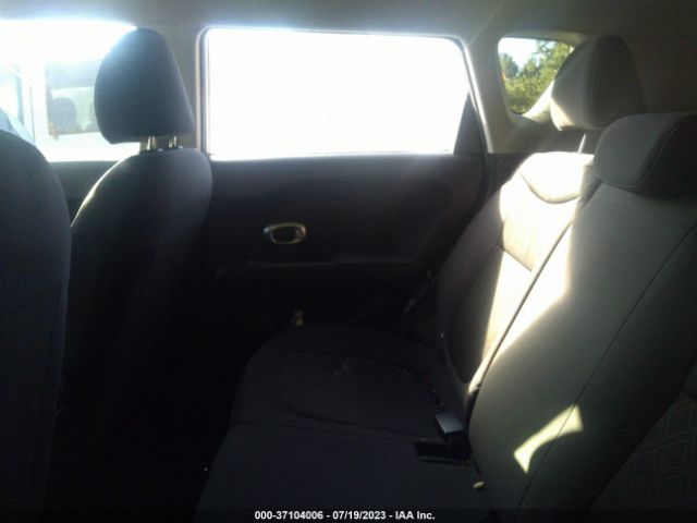 KNDJN2A26K7020698 KIA Soul Base