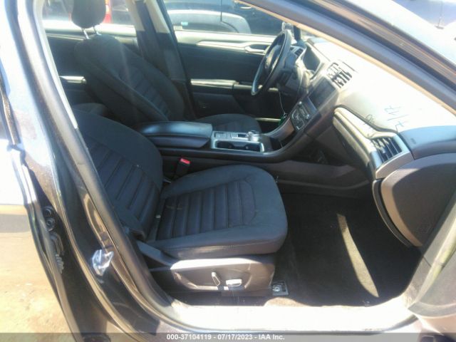 3FA6P0HD5HR299774 Ford FUSION SE
