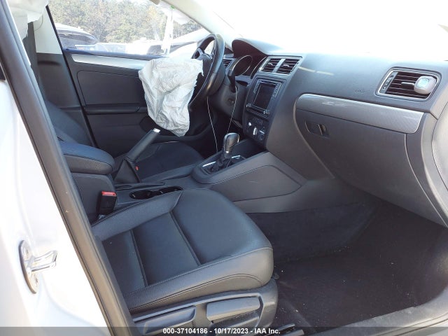 3VWDB7AJ3HM335934 Volkswagen Jetta 1.4t Se
