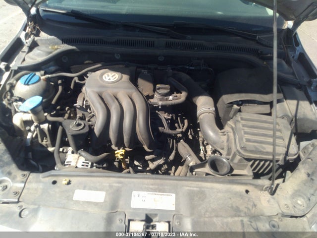 3VW2K7AJ4EM243024 Volkswagen Jetta Sedan S