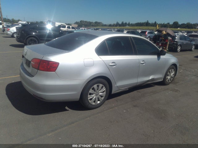 3VW2K7AJ4EM243024 Volkswagen Jetta Sedan S