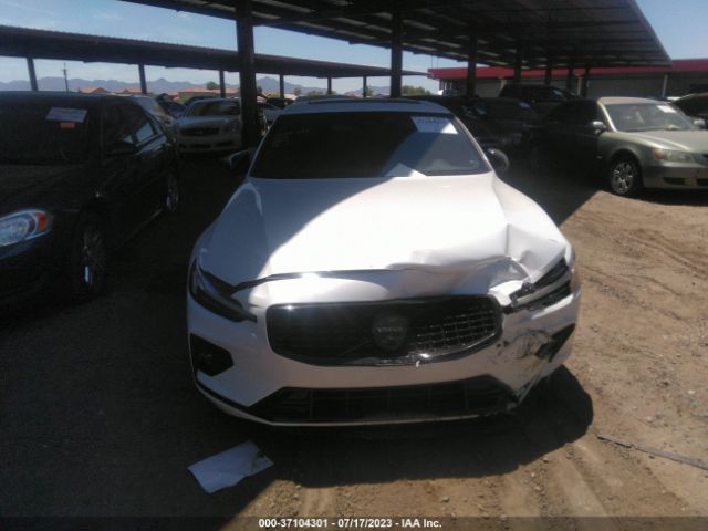 7JRL12FH1PG230233 Volvo S60 Plus Black Edition