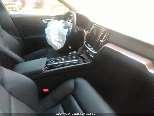 7JRL12FH1PG230233 Volvo S60 Plus Black Edition