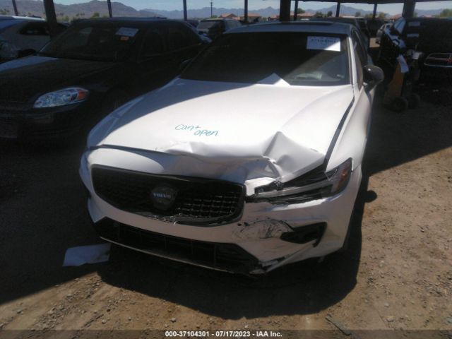 7JRL12FH1PG230233 Volvo S60 Plus Black Edition