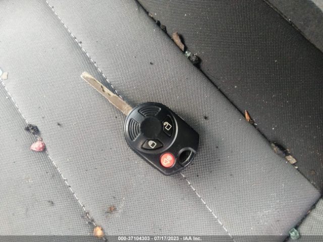 1FMCU0G7XGUB57005 Ford ESCAPE SE