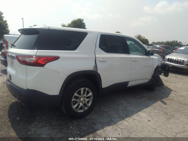 Chevrolet Traverse Ls 2018 1GNERFKW0JJ107391 Image 4
