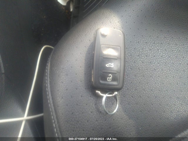 3VWL17AJ4JM223437 Volkswagen Jetta 1.8t Sel