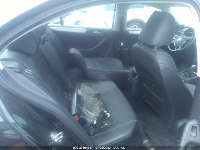 3VWL17AJ4JM223437 Volkswagen Jetta 1.8t Sel