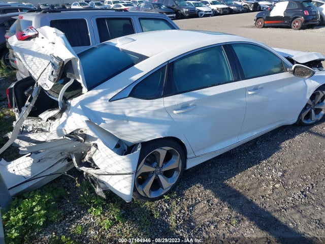 2018 HONDA ACCORD SEDAN TOURING 1.5T VIN: 1HGCV1F93JA010075